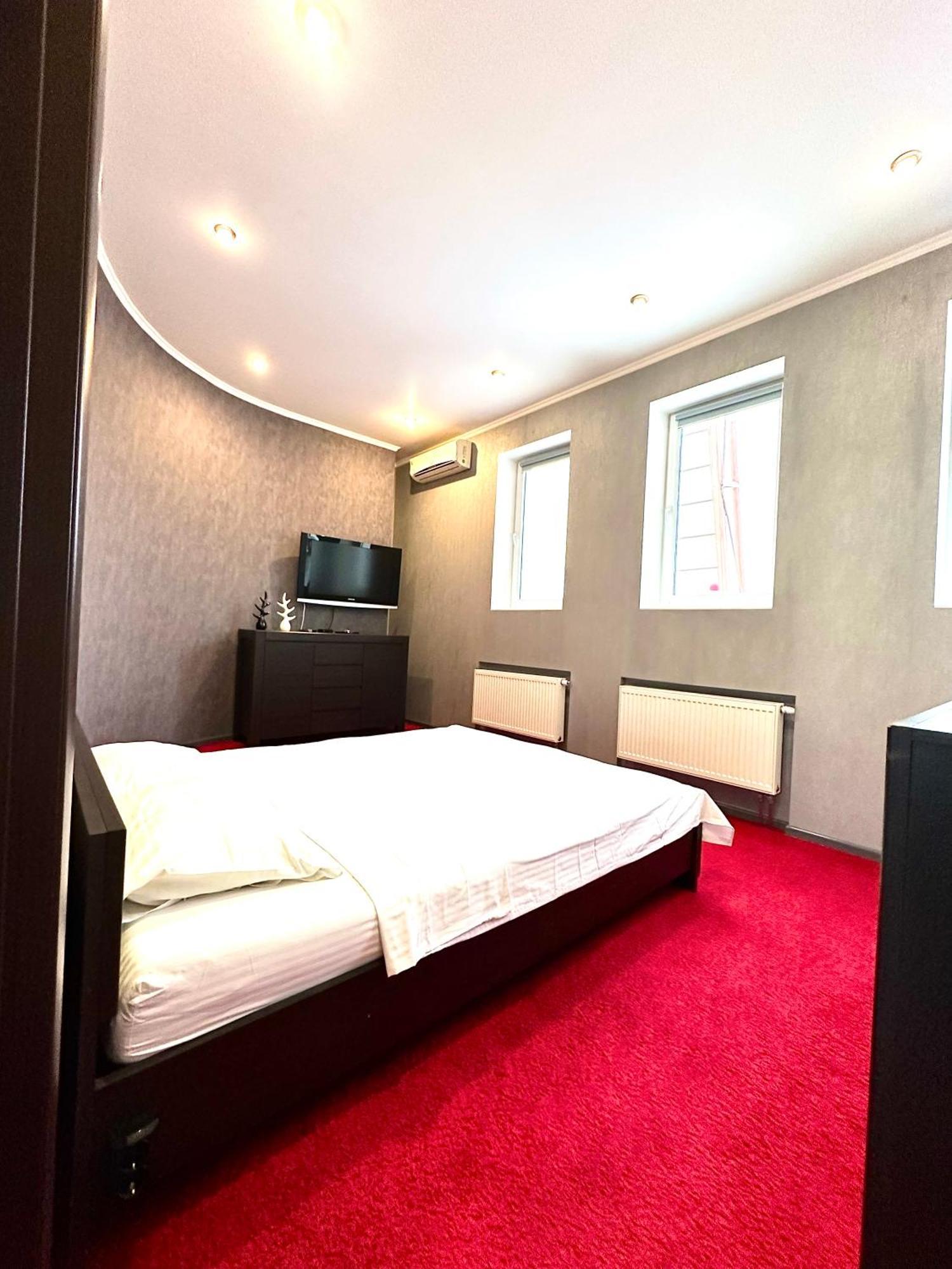Penthouse Apartment Panoramic View เคียฟ ภายนอก รูปภาพ